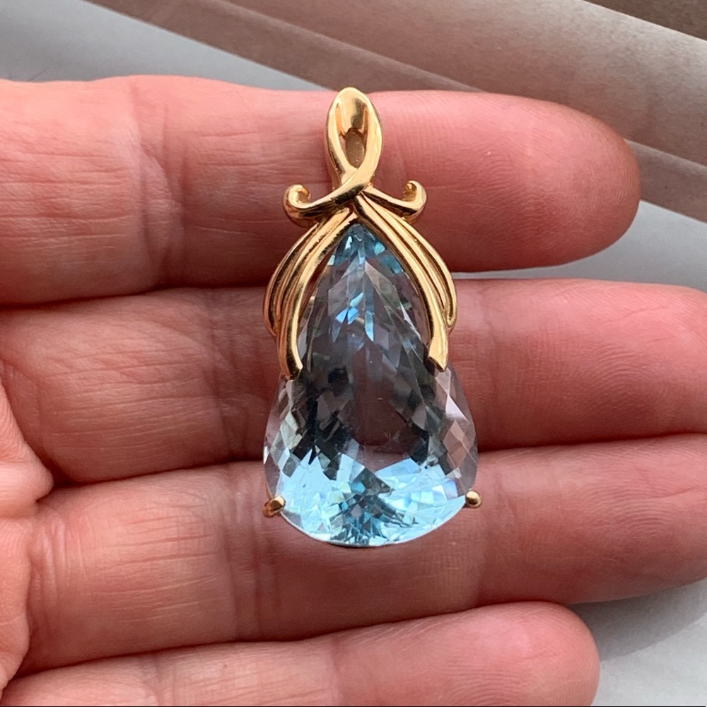 🎊HP🎊NWT 14KY Custom Genuine Blue Topaz Pendant - Picture 7 of 14